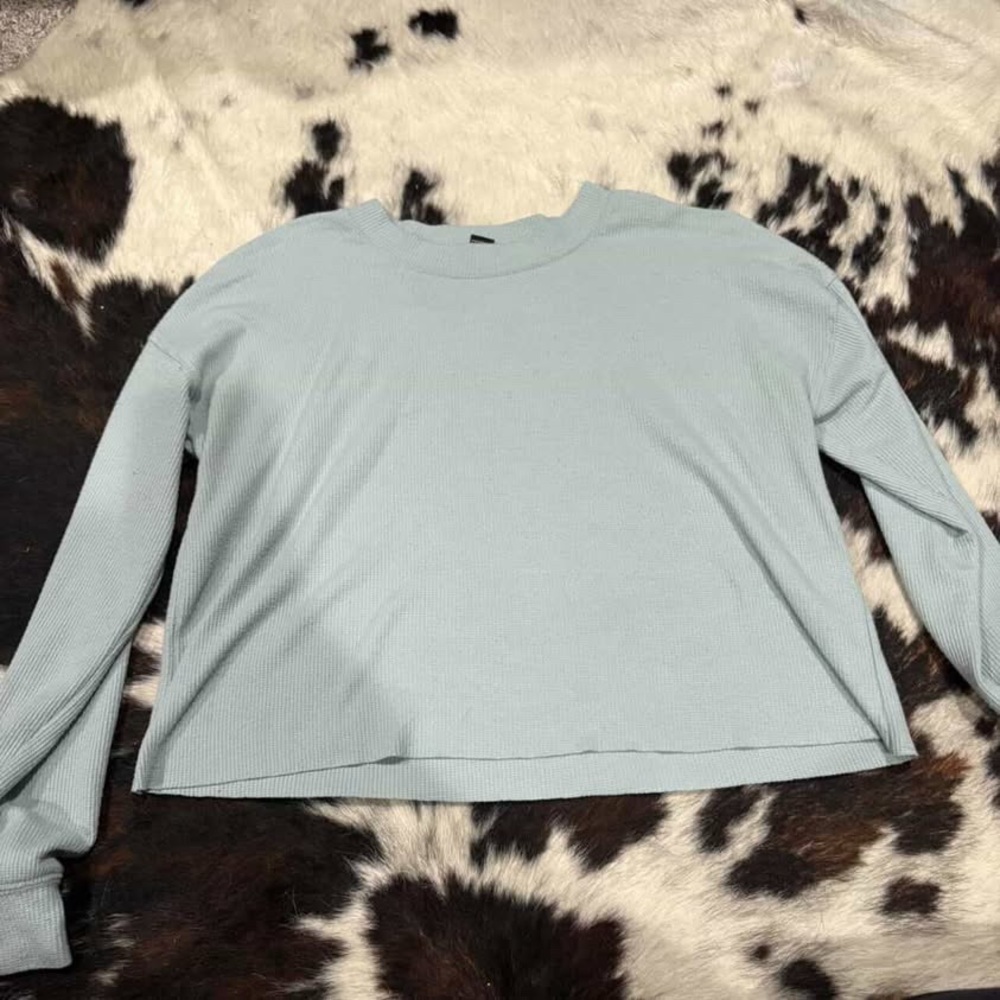 Forever 21 Light Blue Ribbed Long-Sleeve Crop Top